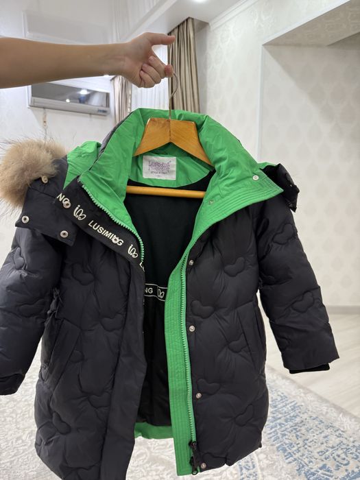 Срочно продам зимнюю куртку на девочку!