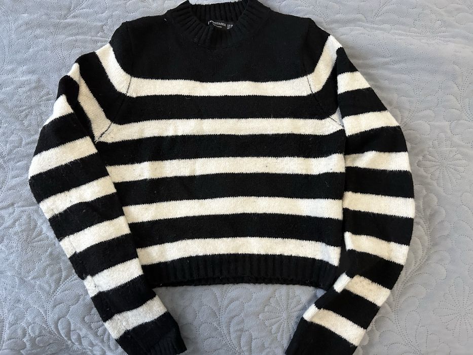 Pulover cropped in dungi Stradivarius