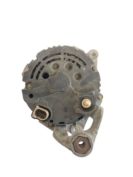 Alternator Audi A4 B5 / Passat B5 / B5,5 1994 - 2001 1.8T 06B903016D