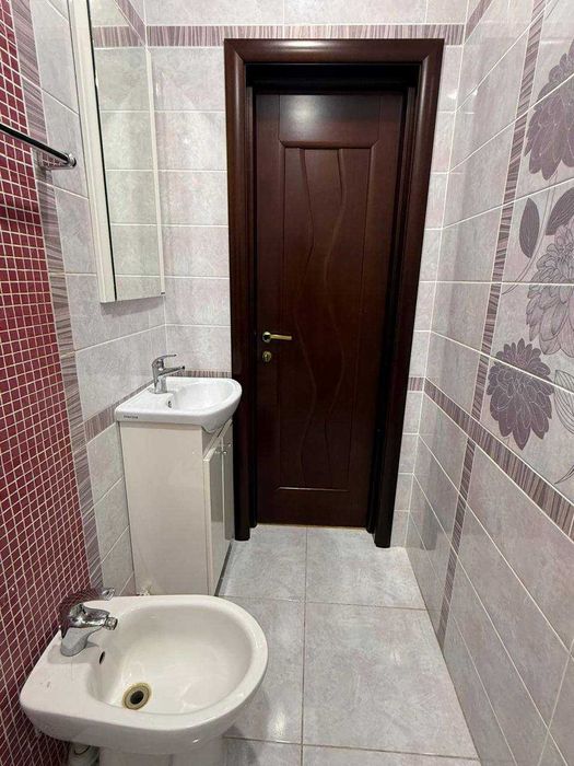 Продам 4 комнатную квартиру