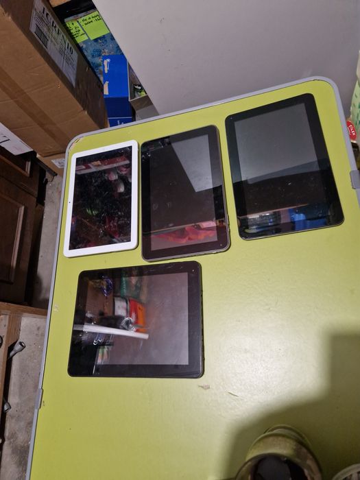 Tableta 10 înch fara accesorii și informații