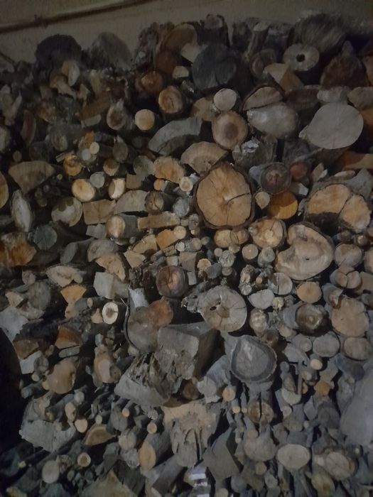 Дрова много.позвонить договоримся.