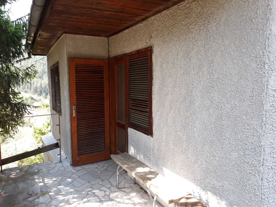 Продавам Вила на 2 етажа в село Малево до Хвойна