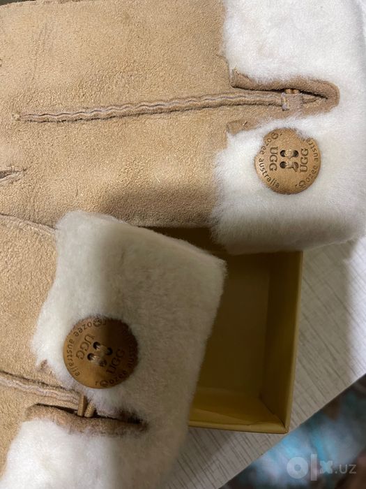 Женские перчатки Ugg