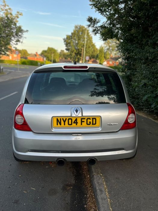 Renault Clio RS182