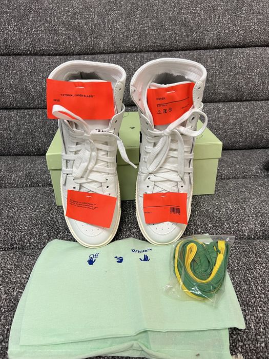 Adidasi off white court premium