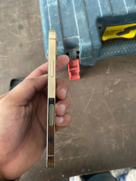 iPhone 12PRO продам
