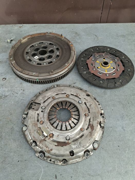 Volantă kit ambreiaj Fiat Doblo 500L Alfa Romeo Giulieta 1.6 Mjtd E5