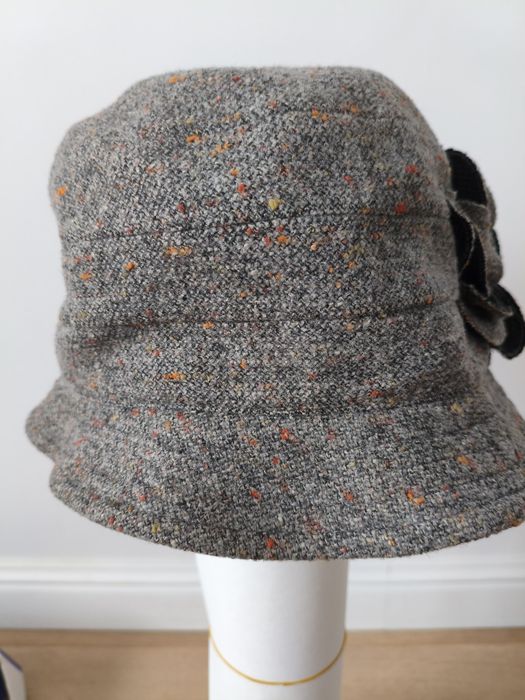 Продам шерстяную,стильную шляпу