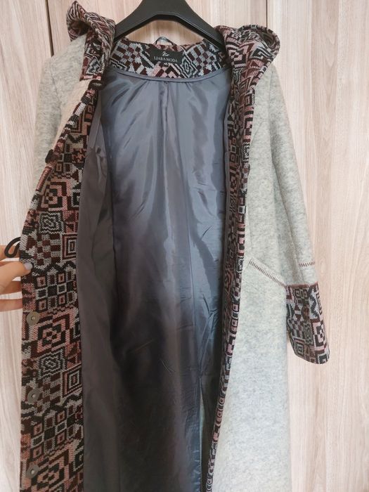 Продам Пальто женское