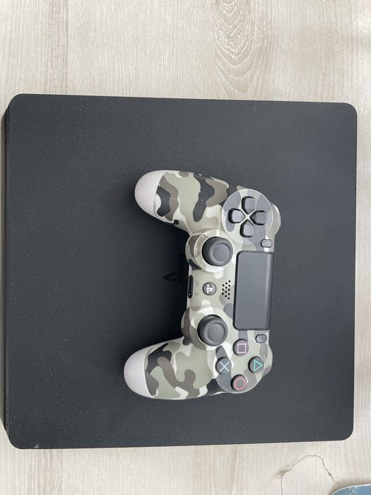 PlayStation 4 Slim