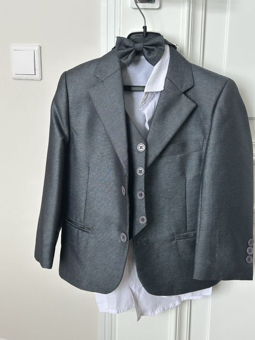 Шикарная тройка для мальчика