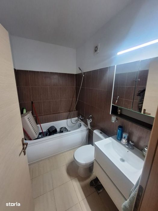 Tomis Plus, 2 camere, mobilat, LOC PARCARE PROPRIU