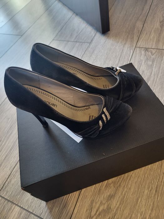 Pantofi eleganti