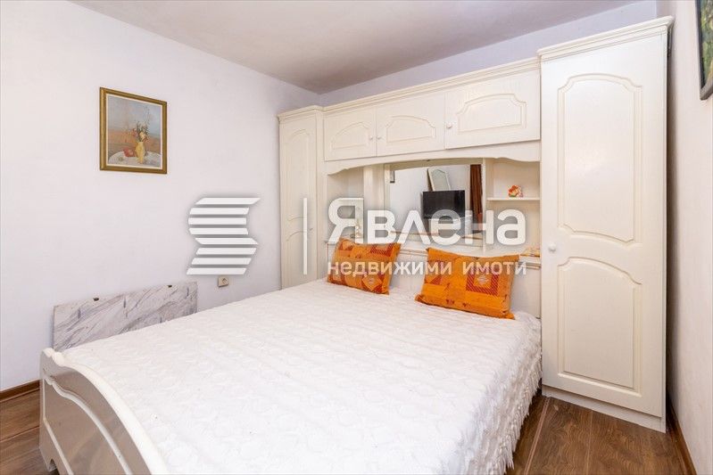 Продава се Къща в Банкя - 700 кв.м за 850 €/кв.м - Снимка #9