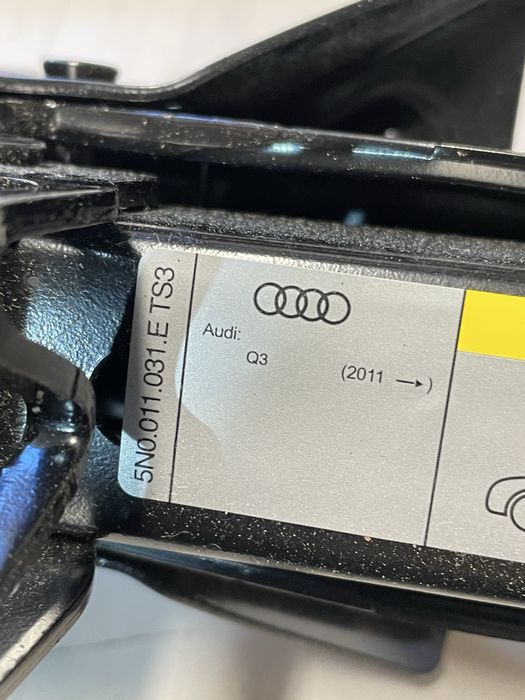 Cric original audi Q3 2011-2018