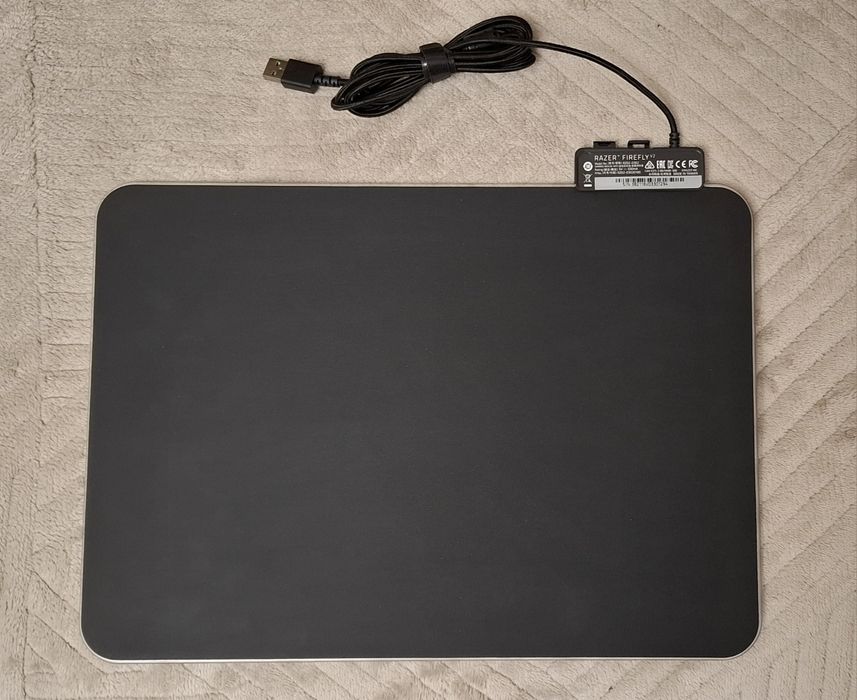 Коврик для мыши Razer Firefly V2
