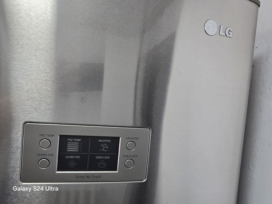 LG холодильник состояние отличное