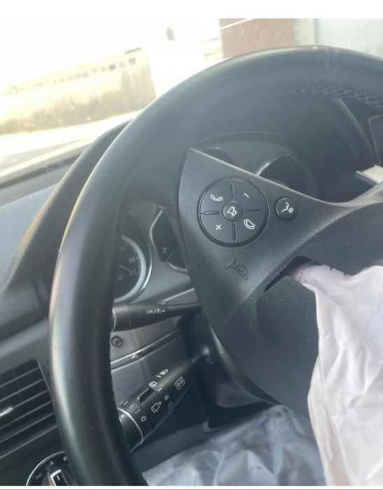 GLK 350 ударена , колата се продава цяла!