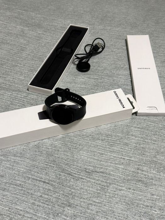Продам Samsung Galaxy Watch4 — 65.000