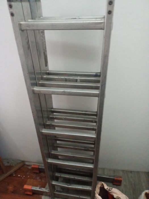 Срочно продам лестницу трансформер,   Краузе,,