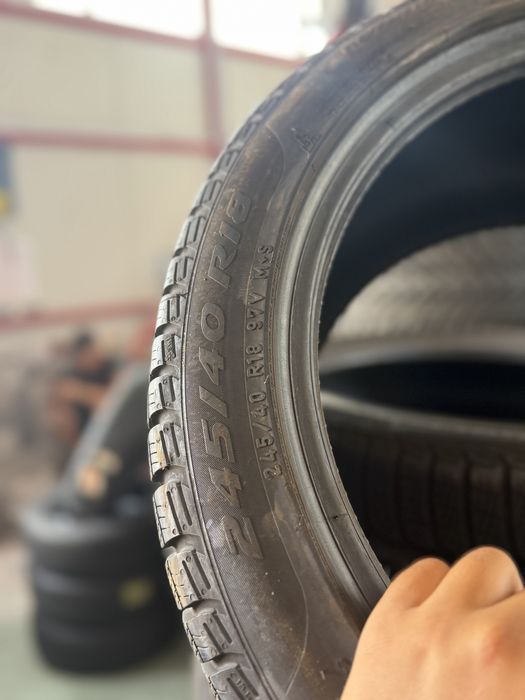 Set anvelope ca noi 245/40R18 Pirelli!