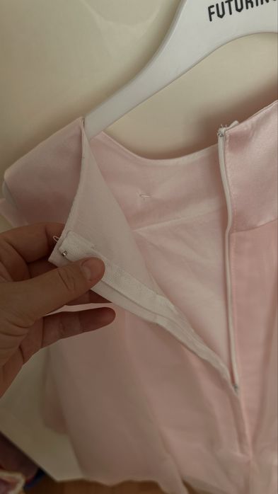 Продам Платье нарядное на 4-5 лет