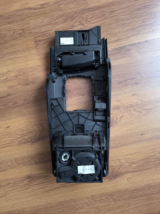 Централна конзола Ауди а6