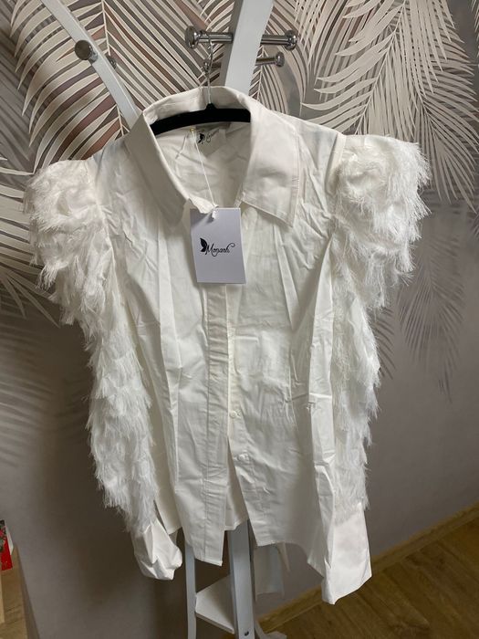 Vând camașa eleganta