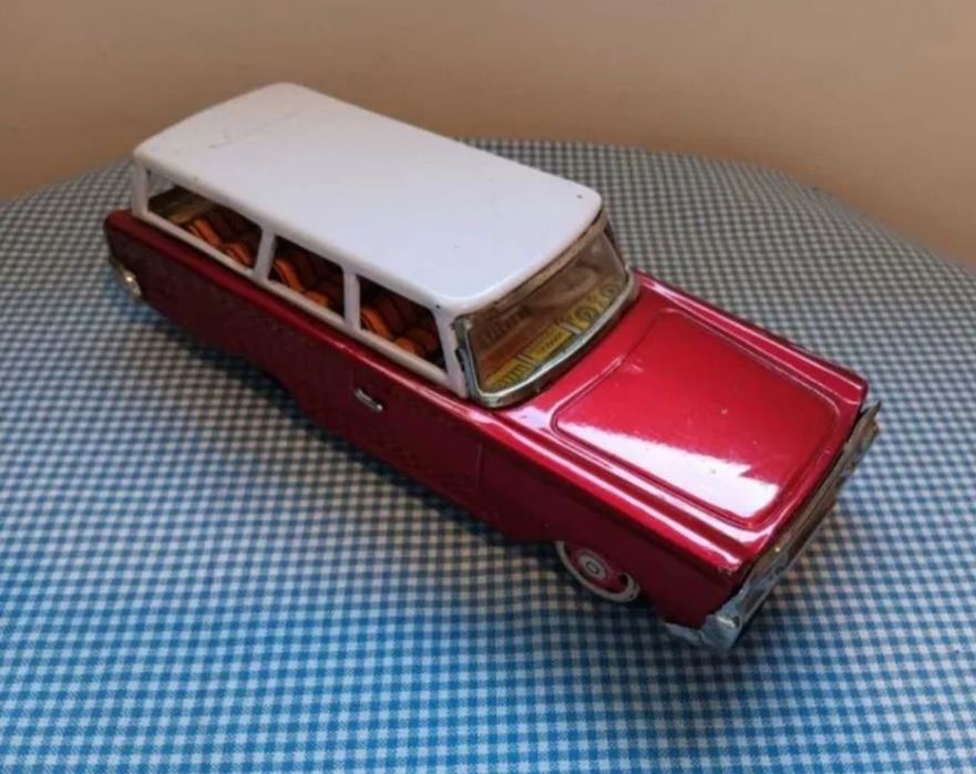 Jucarie veche MF 962,Masinuta de colectie, Rara,Perioada comunista RSR