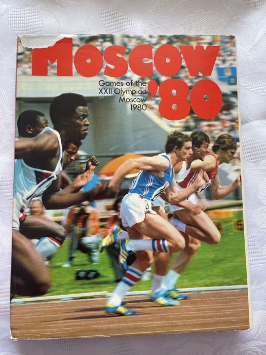 фотоальбомы различной тематики , книги