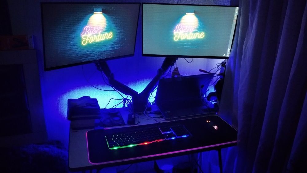 Кронштейн для мониторов