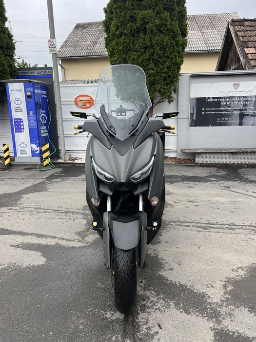 Yamaha X-max 300 tech max desing
