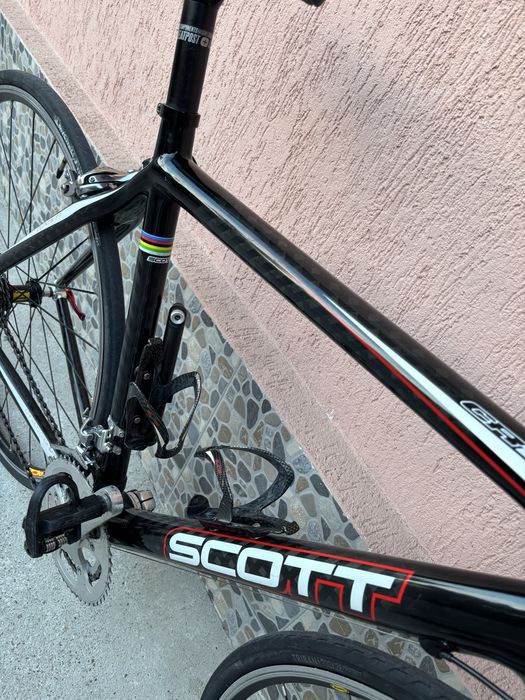 Bicicleta cursiera Scott CR1 full carbon