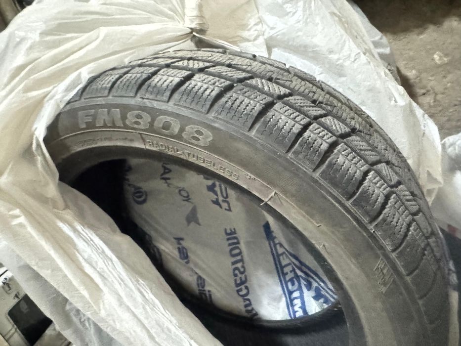Шины зима 215/45 R17