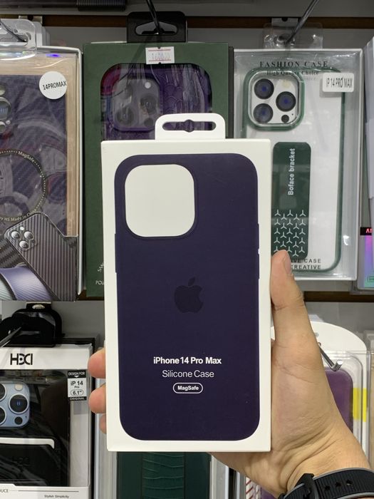 Чехол на iPhone