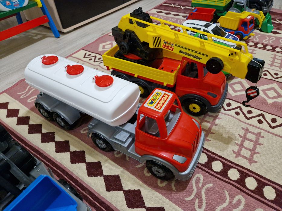 Детские пласмассовые игрушки