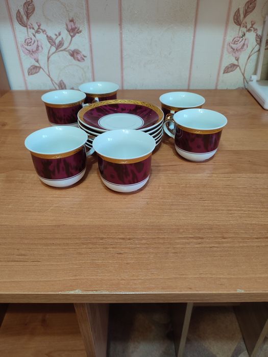 Продам посуду, два кофейных набора