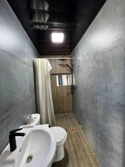 Oqtosh dacha (quyoshga yaqin joyda joylashgan(