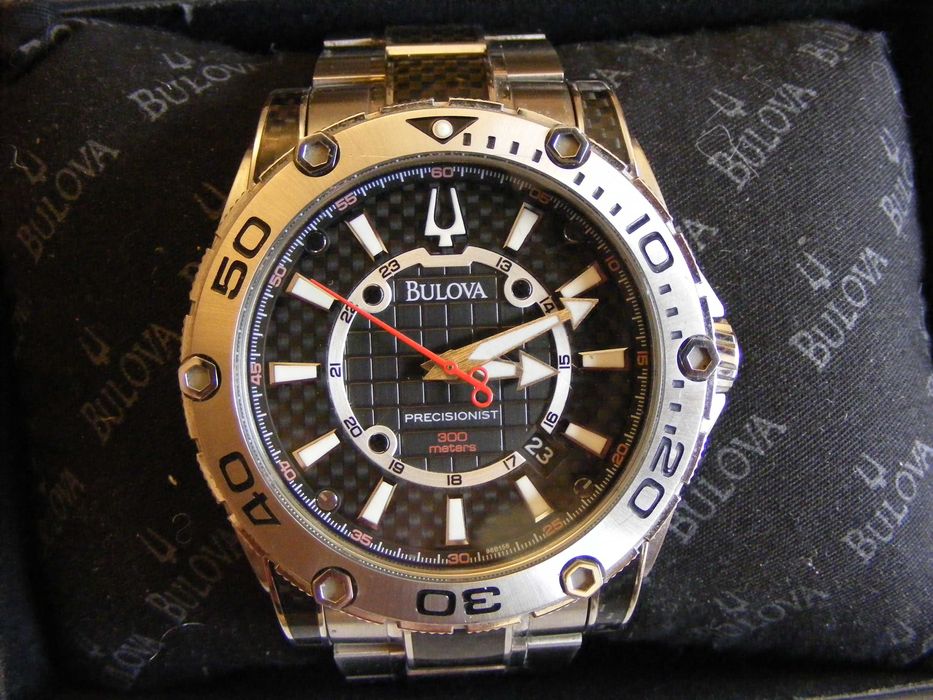 Bulova Precisionist Champlain Watch 300 Meters Carbon