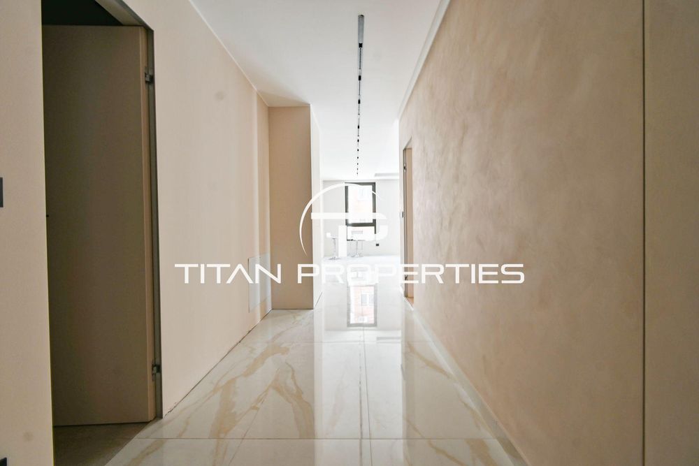 Тристаен,за продажба , Хладилника