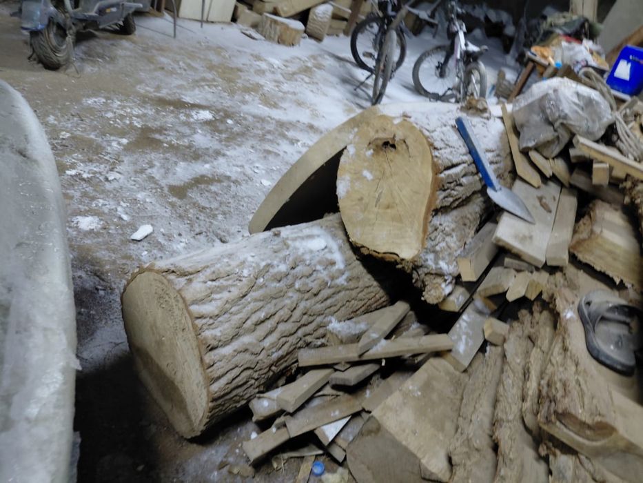 Тақтайлар мен ағаштар, Доски и деревья