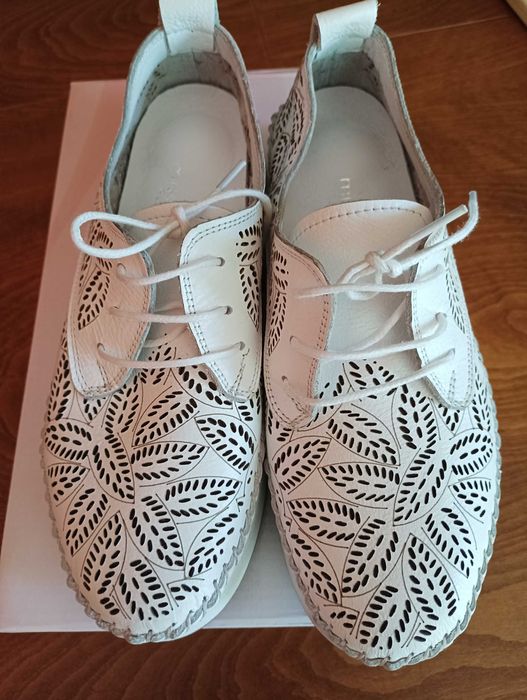 Комфортни нови сникърси естествена кожа