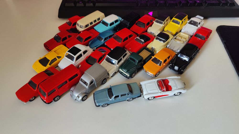 Mașini de colecție 1-28