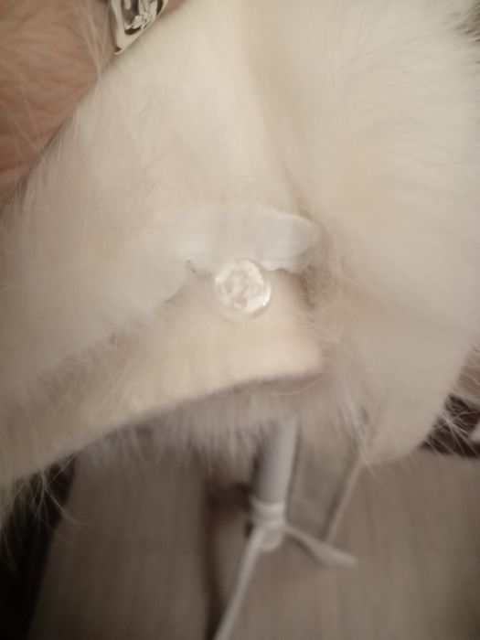 Полупальто с поясом.