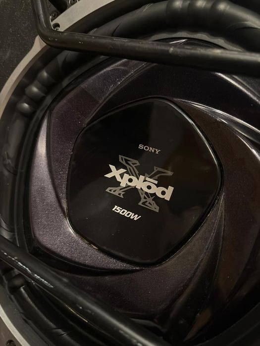 Pachet Subwoofer auto + boxe HERTZ