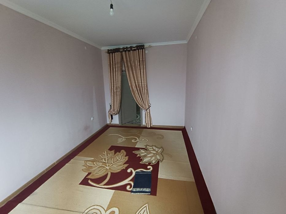 Motrid qorasuvda 2 xonali dom sotiladi