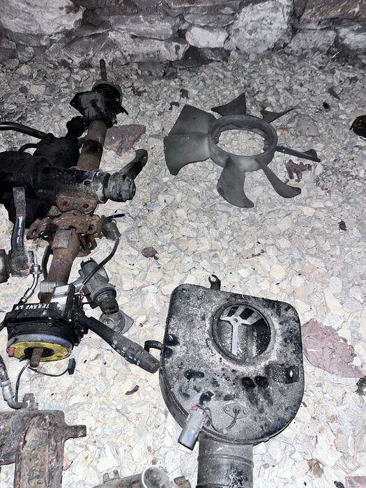 Части за nissan terrano 2.4i нисан терано 2