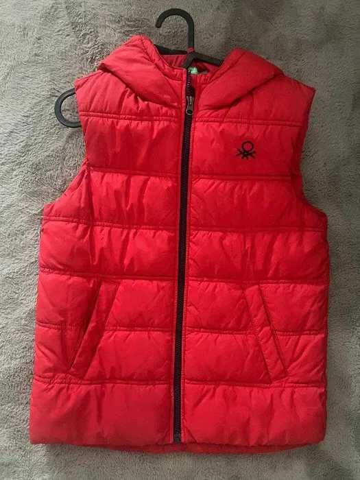 Много готино яке без ръкави Benetton