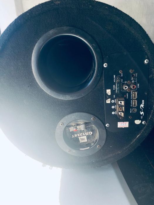 Продам JBL сабвуфер